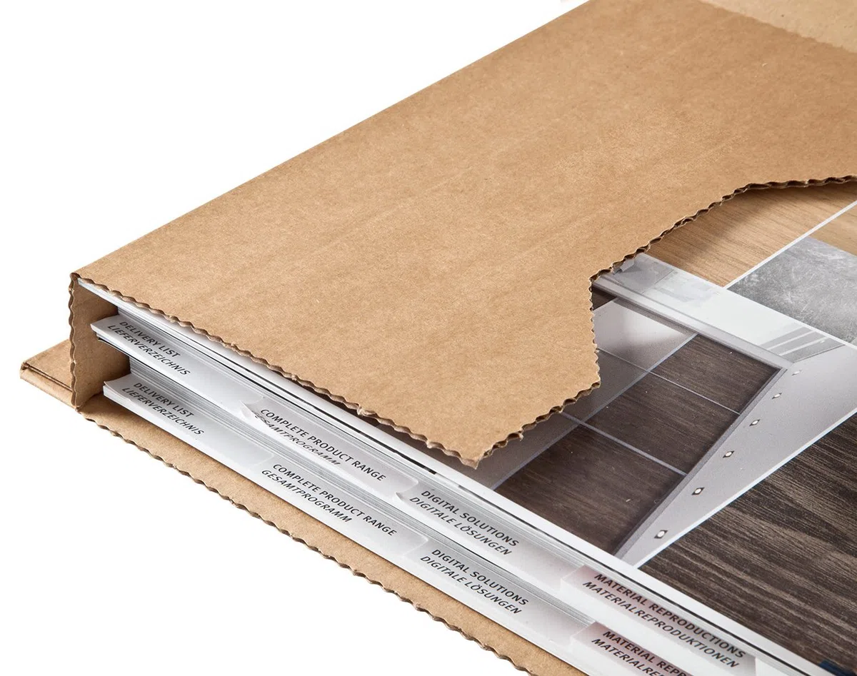 ColomPac CP020.18 Wickelverpackung aus Wellpappe mit Selbstklebeverschluss und Aufreissfaden, braun