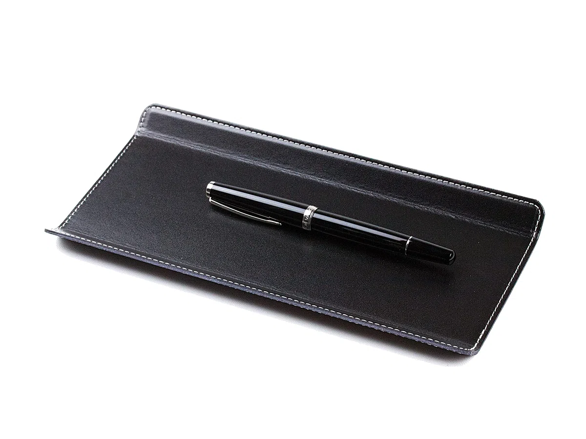 DELMON VARONE - Federschale aus Cambridge Top Grain Leder schwarz - Echtleder Stiftablage für Kugelschreiber und Füller - Elegante Stifteschale mit schwerer Metalleinlage für Schreibtisch und Büro