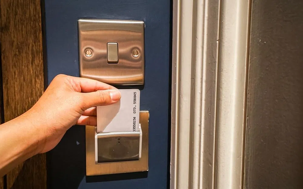 100 Stück kontaktlose 125 kHz RFID Proximity Karten Smart ID Karte 0,8 mm dick für Zugangskontrollsystem & Zeitangskontrolle & Türeinstieg TK4100 EM4100 Lesezeichen