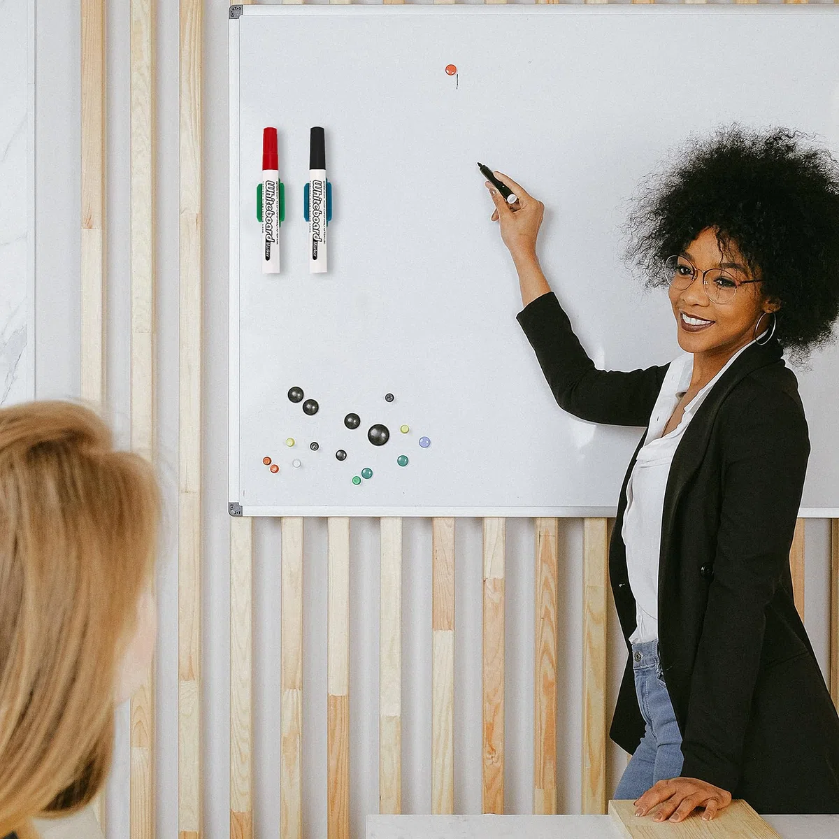 10 Stück Silikon-Stifthalter für Schreibtisch, selbstklebender Stifthalter für Klassenzimmer, Klemmbrett, Büro-Schreibtisch-Organizer, Bleistift- und Markerhalter für Klassenzimmer, Studenten, Kinder
