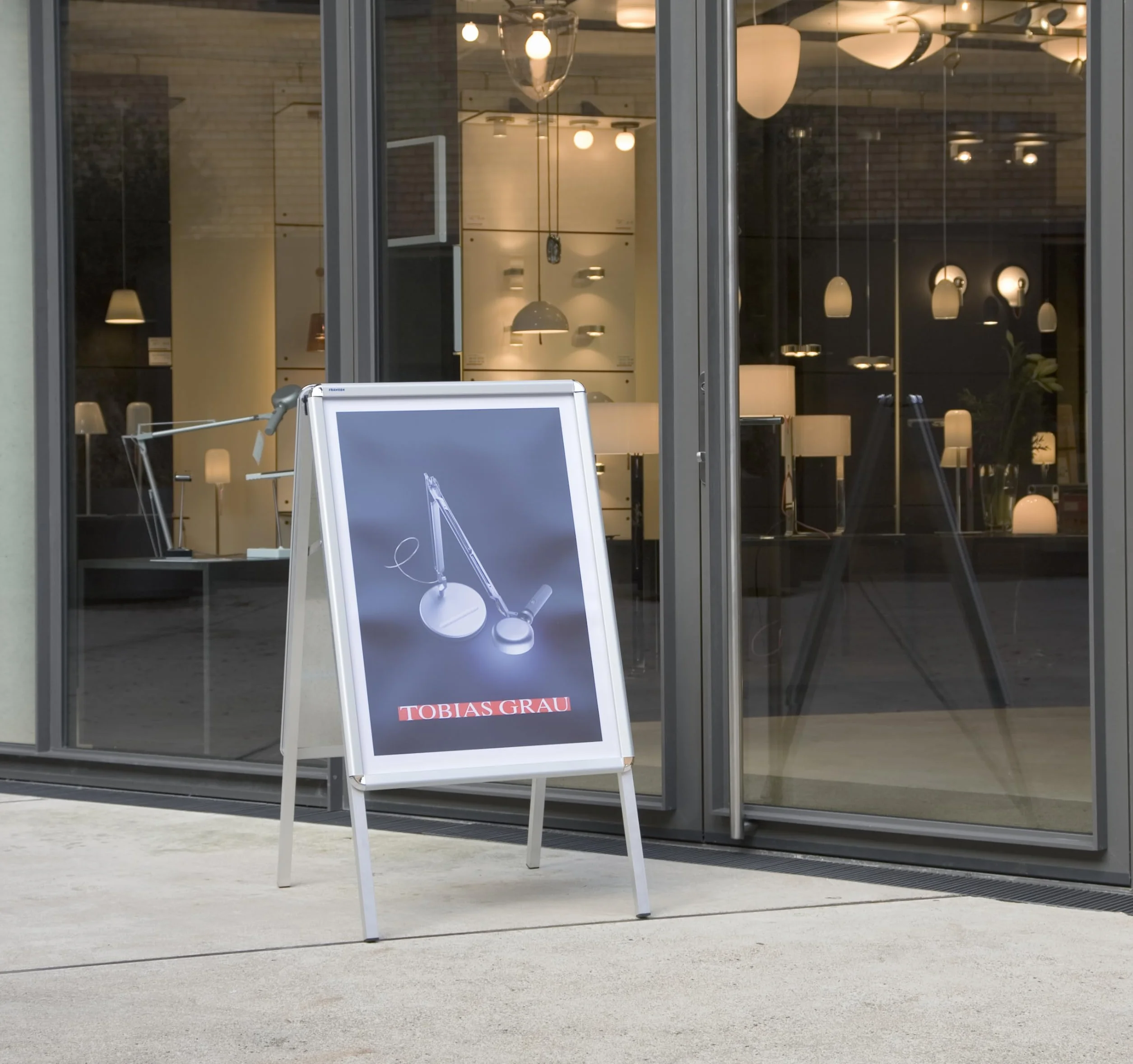 FRANKEN Plakatständer Kundenstopper A1 mit Klapprahmentechnik, freistehend, doppelseitig, Aluminiumrahmen, Standard, BSA1