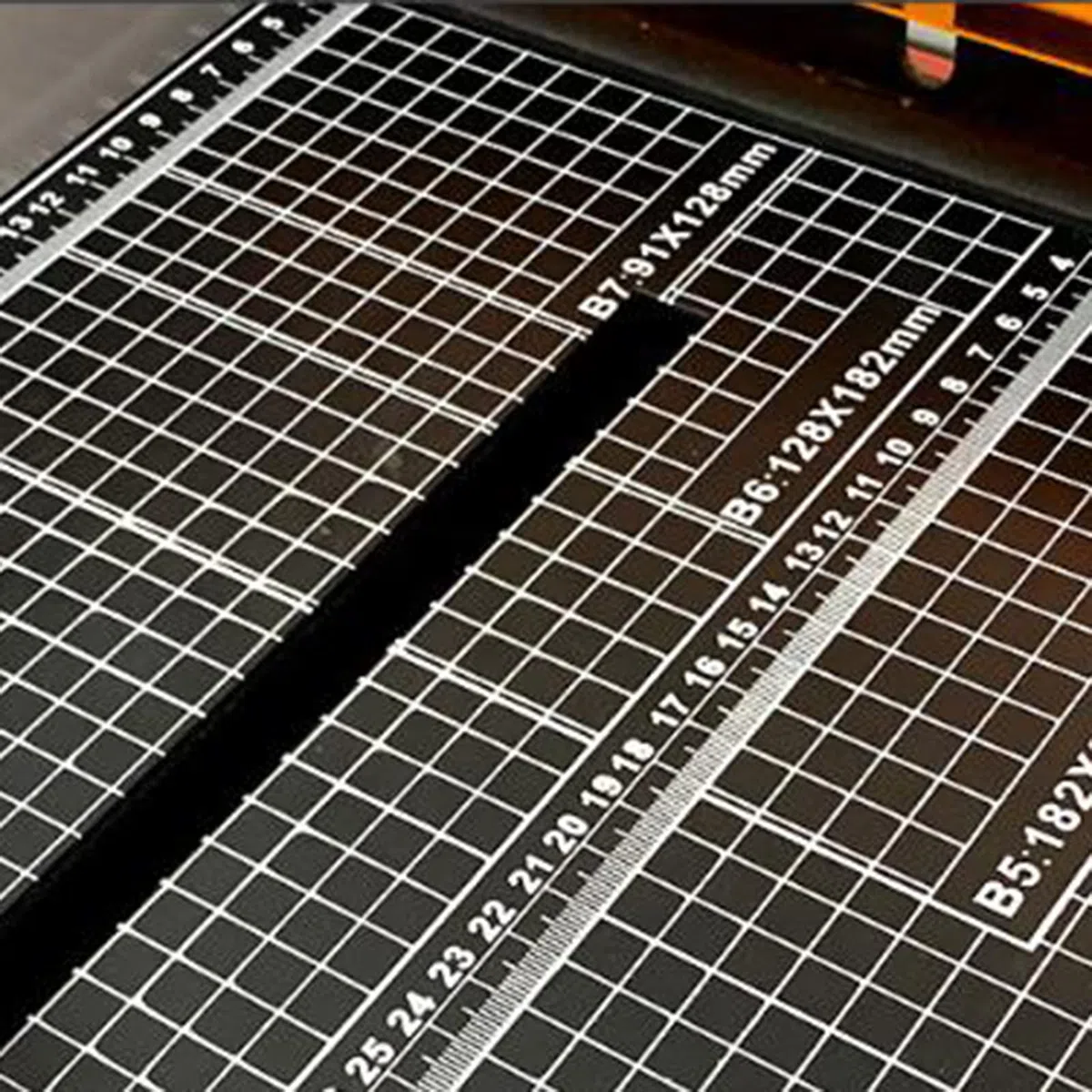 Elektrischer Papierschneider, robuster Schneidemaschine für Karton und Leder, 40 mm Schnittstärke mit Gitterlinien, perfekt für Büro, Zuhause und Schule