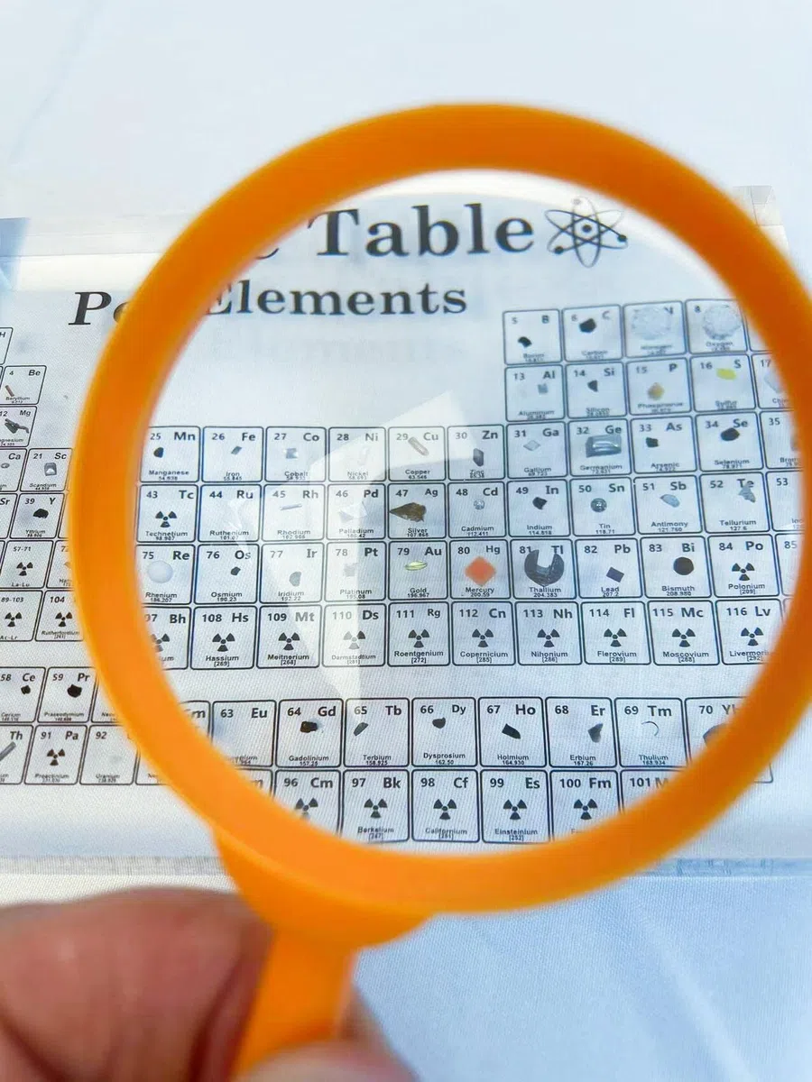 Periodensystem mit echten elementen|83 Elements,periodensystem der elemente Mit Massivholzstander,elemente chemie geschenk, Enthüllen Sie Geheimnis der Elemente und der Wissenschaft mit einer Lupe!