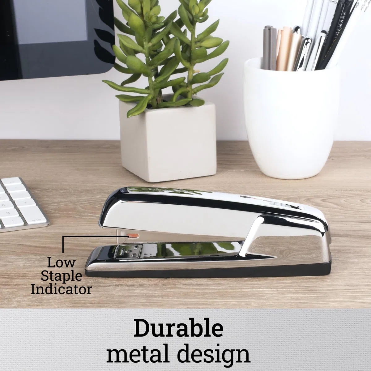 Swingline Heftgerät, 747 Iconic Desktop Heftgerät, 25 Blatt Kapazität, Schreibtisch, Büro, Chrom (74720)