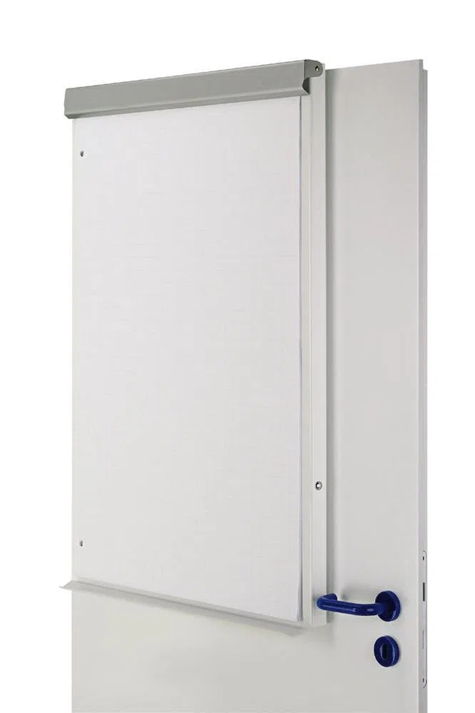 MAUL Flipchart MAULoffice 70 x 100 cm | Magnettafel für Wände und Türen | platzsparend im Büro | geeignet für Papier in verschiedenen Formaten | mit Ablage für Marker und Stifte | Silber | platzsparend einhängbar, Tür bleibt schließbar, robuste Stahlkonst