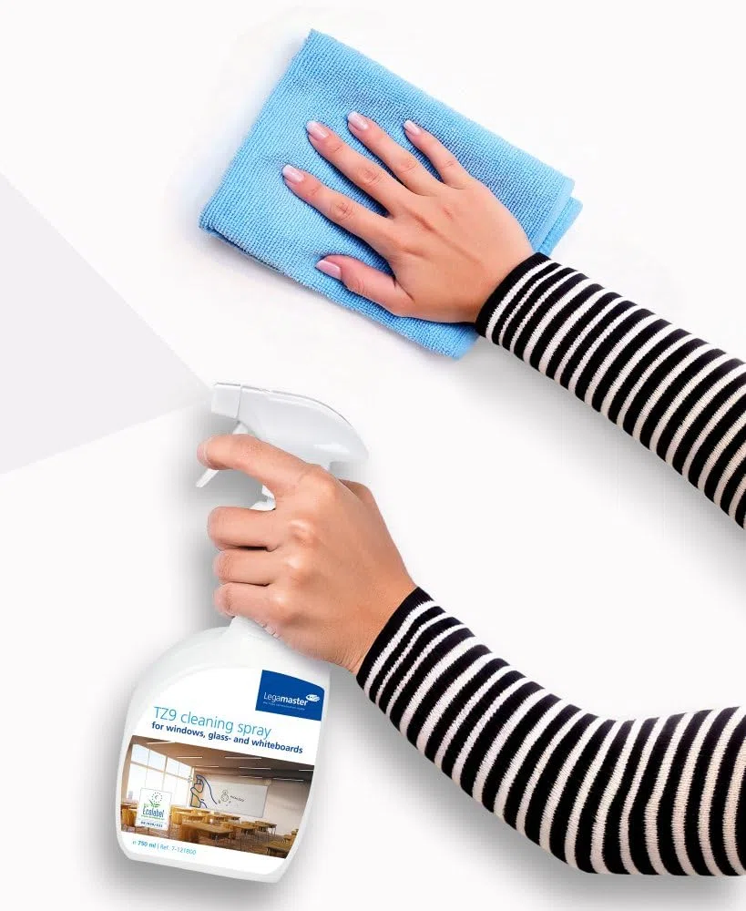 Legamaster 7-121800 Whiteboard Reiniger TZ 9 für große Schreibflächen in praktischer Sprühflasche, 750 ml
