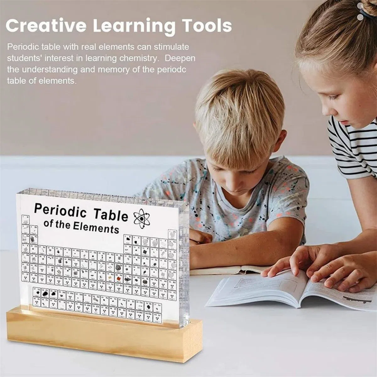 Periodensystem aus Acryl Acryl-Periodensystem-Display mit 83 echten Elementproben & 7 LED-Farben 3-lagiges Acrylmaterial Chemie-Periodensystem Anzeige Geschenk für Schüler, Lehrer, Chemiker