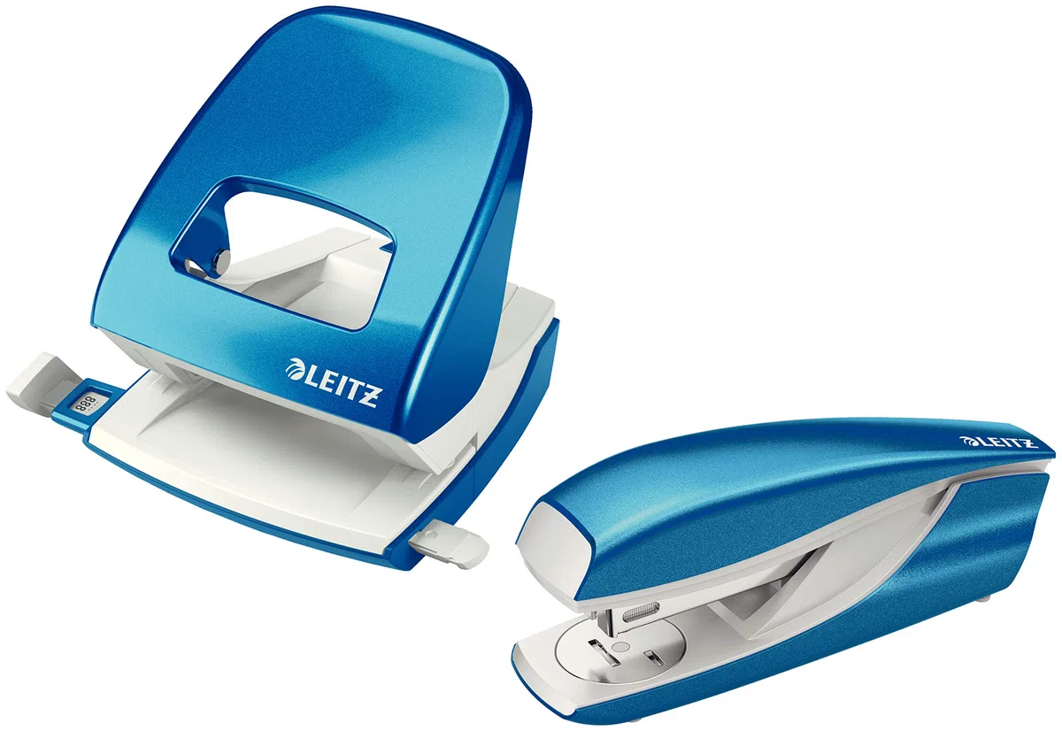 Leitz 50081036 Locher (30 Blatt, Anschlagschiene mit Formatvorgaben, Metall, WOW) metallic blau (Locher + Heftgerät)